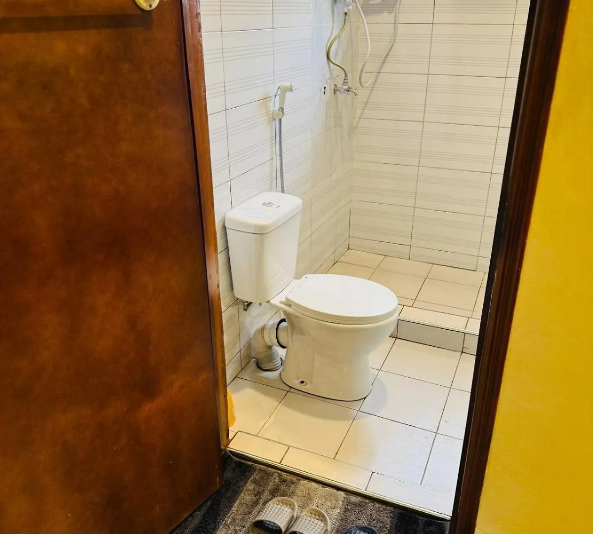 15 Min Walk To Acacia Mall 1Br On Mawanda Rd Kampala